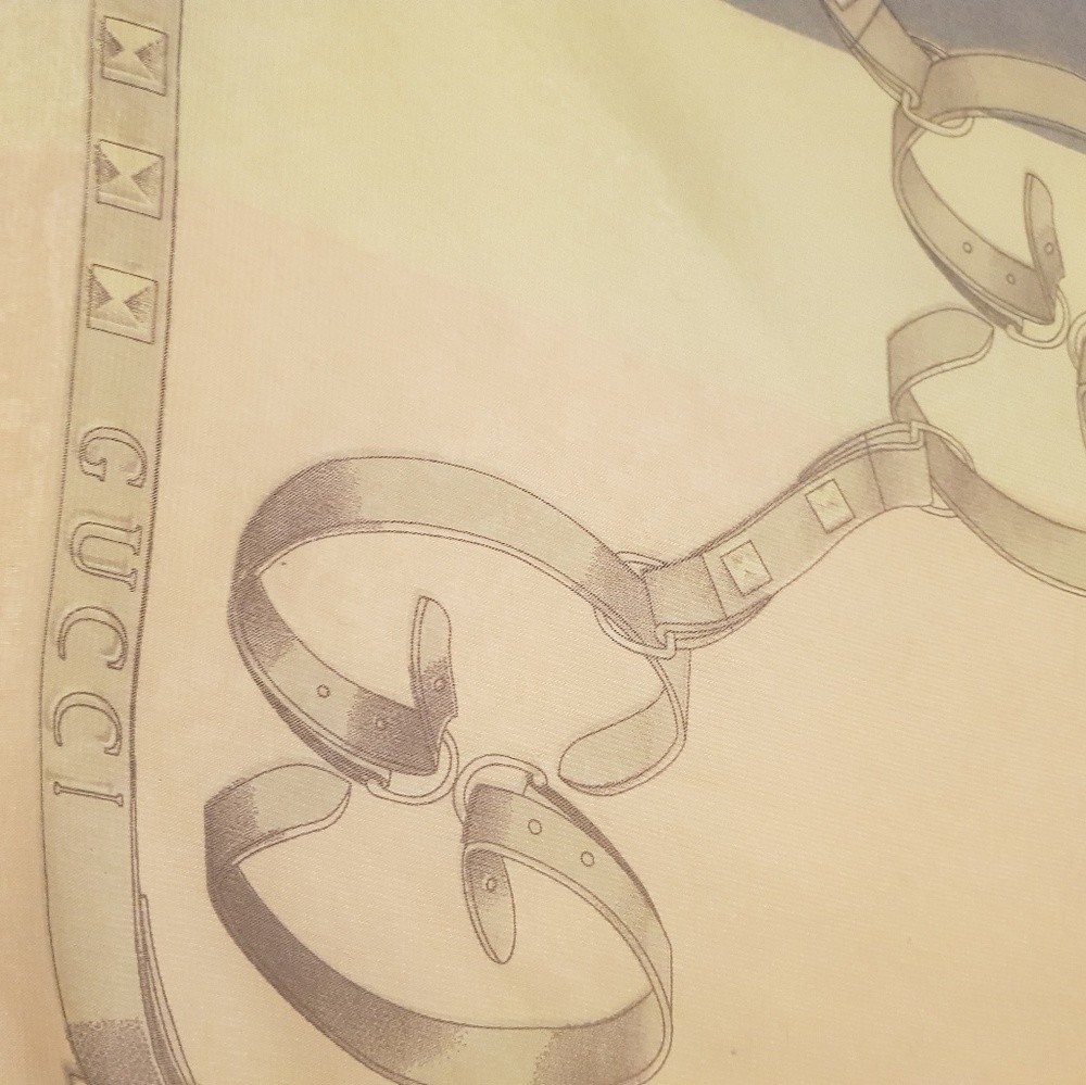 Gucci scarf fabric